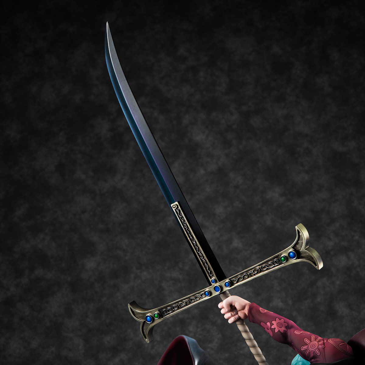 One Piece - Dracule Mihawk - Portrait Of Pirates Maximum (MegaHouse) photo 9