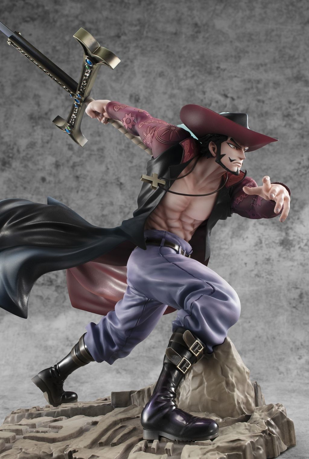One Piece - Dracule Mihawk - Portrait Of Pirates Maximum (MegaHouse) photo 16
