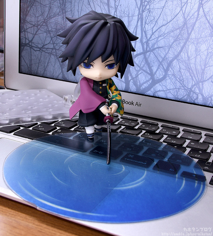 Kimetsu no Yaiba - Kasugaigarasu - Tomioka Giyu - Nendoroid  (#1408) (Good Smile Company) photo 4