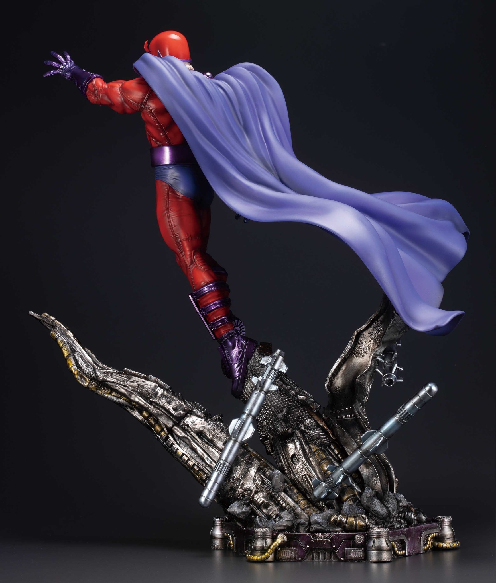 X-Men - Magneto - Fine Art Statue - 1/6 (Kotobukiya) photo 12