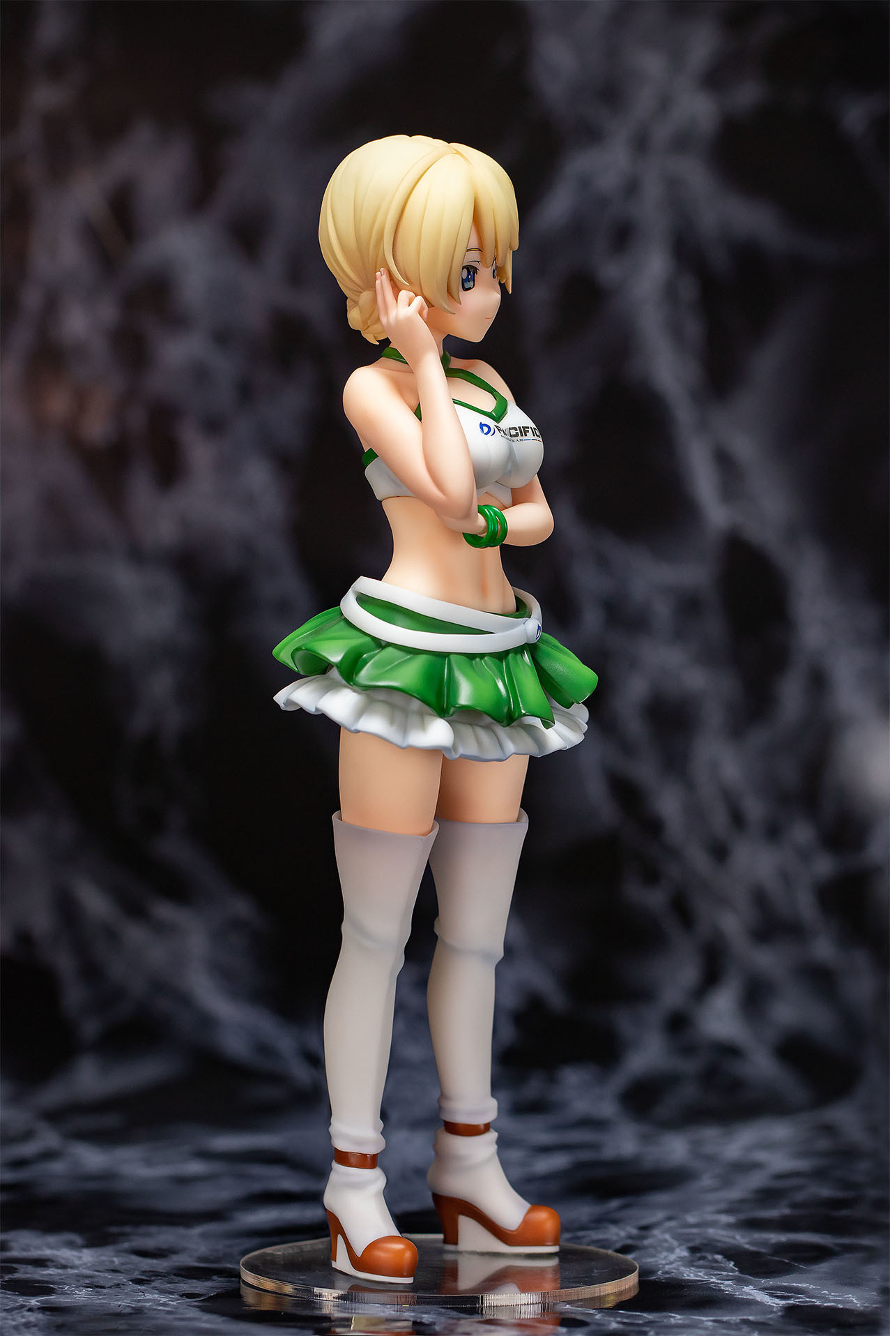 Girls und Panzer Gekijouban - Darjeeling - 1/5 - Pacific Racing Team, Race Queen Ver. (B'full) photo 2