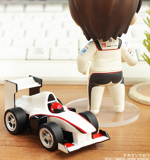 Formula 1 - Kobayashi Kamui - Cheerful Japan! - Nendoroid (#228) - Ganbare Japan Support ver. (Good Smile Company) photo 4