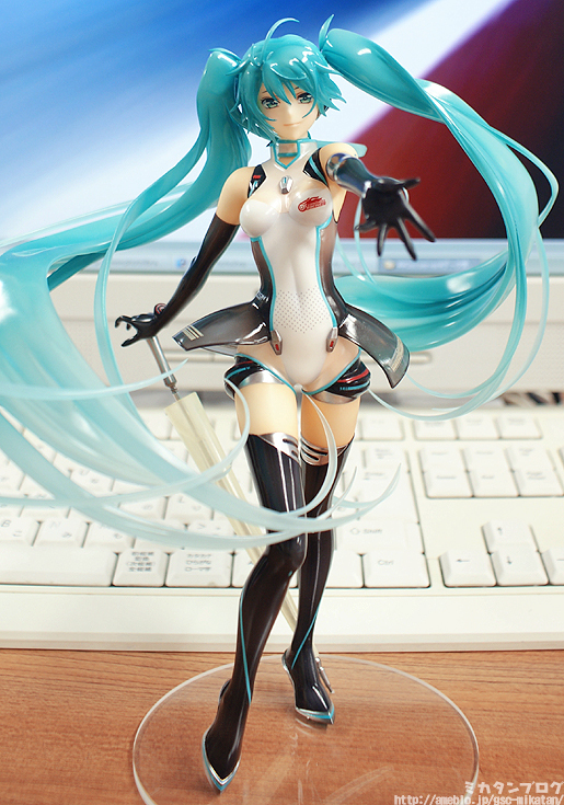 Good Smile Racing - Vocaloid - Hatsune Miku - 1/8 - Racing 2011 (Good Smile Company) photo 3